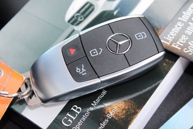 Làm chìa khóa xe Mercedes GLB – Làm Chìa Khóa Xe Ôtô