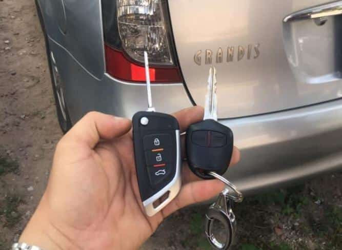 Làm chìa khóa xe Mitsubishi Grandis – Làm Chìa Khóa Xe Ôtô