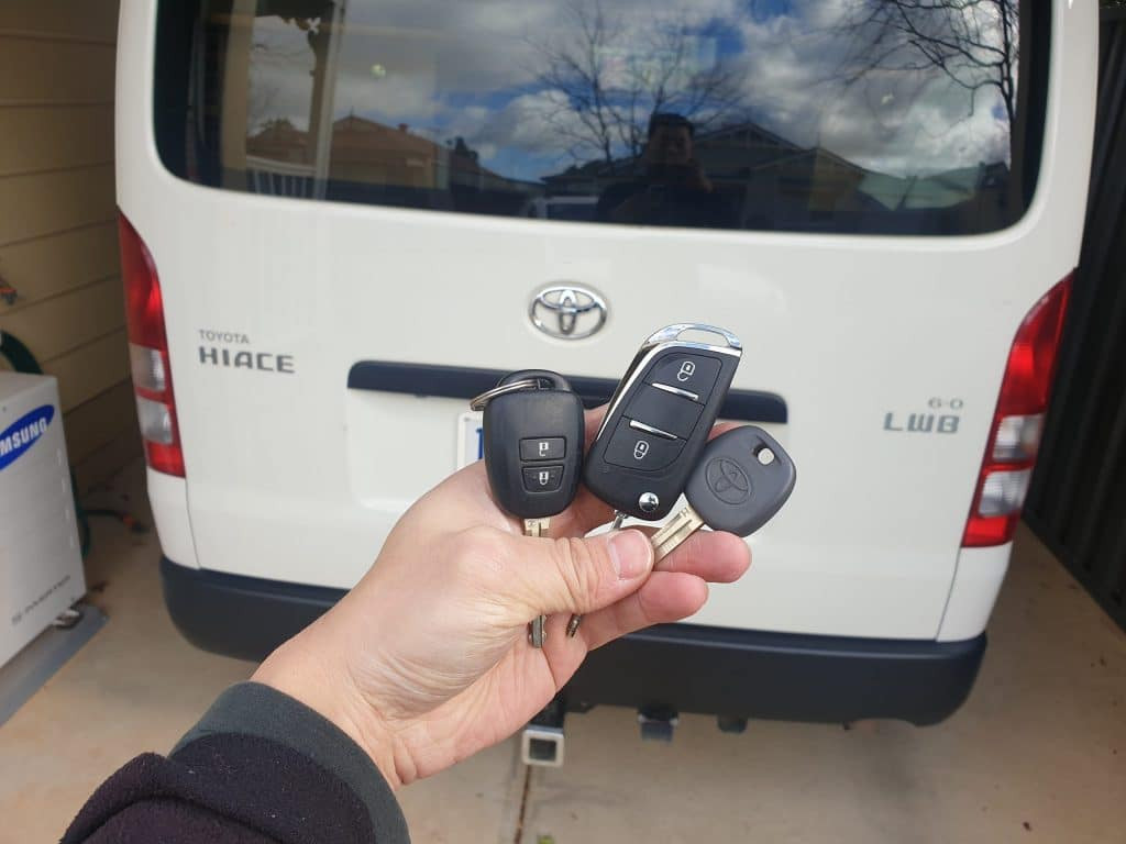 Làm chìa khóa xe Toyota Hicae – Làm Chìa Khóa Xe Ôtô