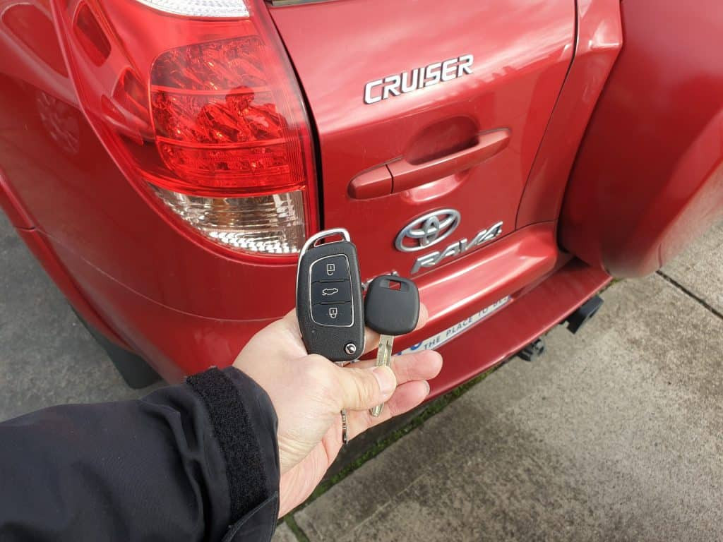 Làm chìa khóa xe Toyota RAV4 – Làm Chìa Khóa Xe Ôtô